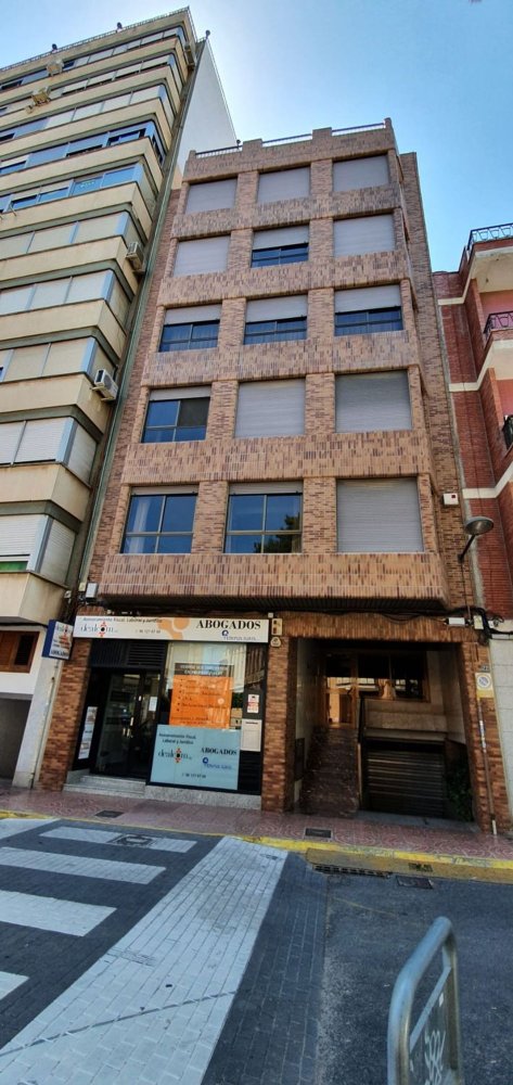 4 bedrooms Apartment in Albal, Spain No. 145794