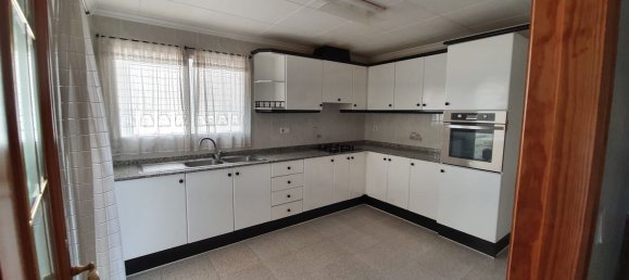 4 bedrooms Apartment in Albal, Spain No. 145794 9