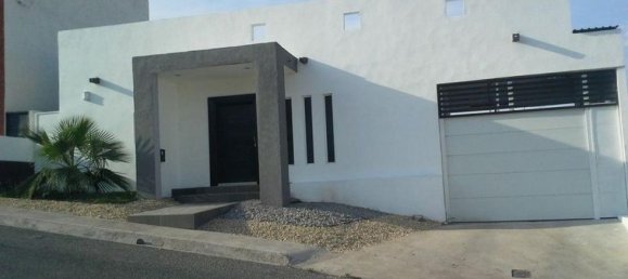 3 bedrooms House in Chihuahua, Mexico No. 149284 2