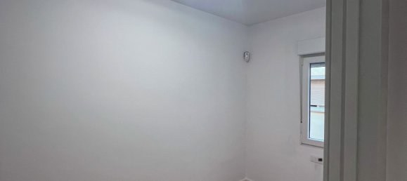 Apartamento de 3 dormitorios en Sants-Montjuïc, Spain No. 181144 30