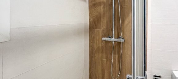 Apartamento de 3 dormitorios en Sants-Montjuïc, Spain No. 181144 7