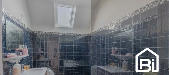 4 bedrooms House in Ifs, France No. 326626 10