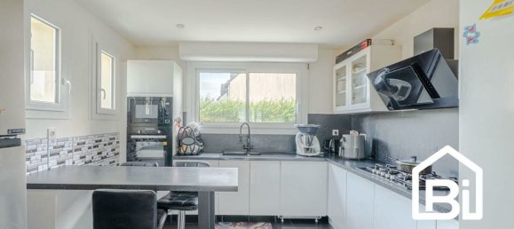 4 bedrooms House in Ifs, France No. 326626 5