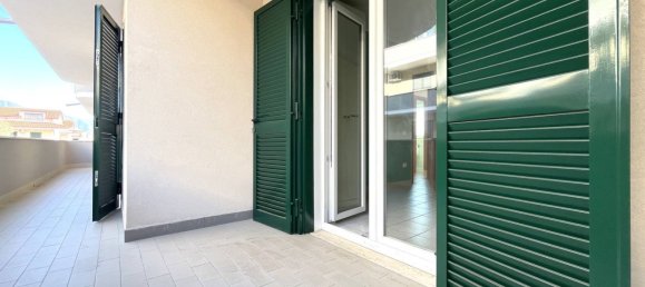 4 bedrooms Apartment in San Tammaro, Italy No. 331286 8