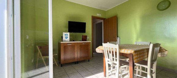 4 bedrooms Apartment in San Tammaro, Italy No. 331286 11