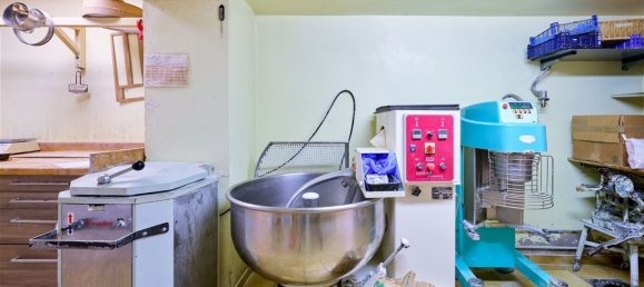 Коммерческая недвижимость 160м² в Вешен, Франция № 85179 7