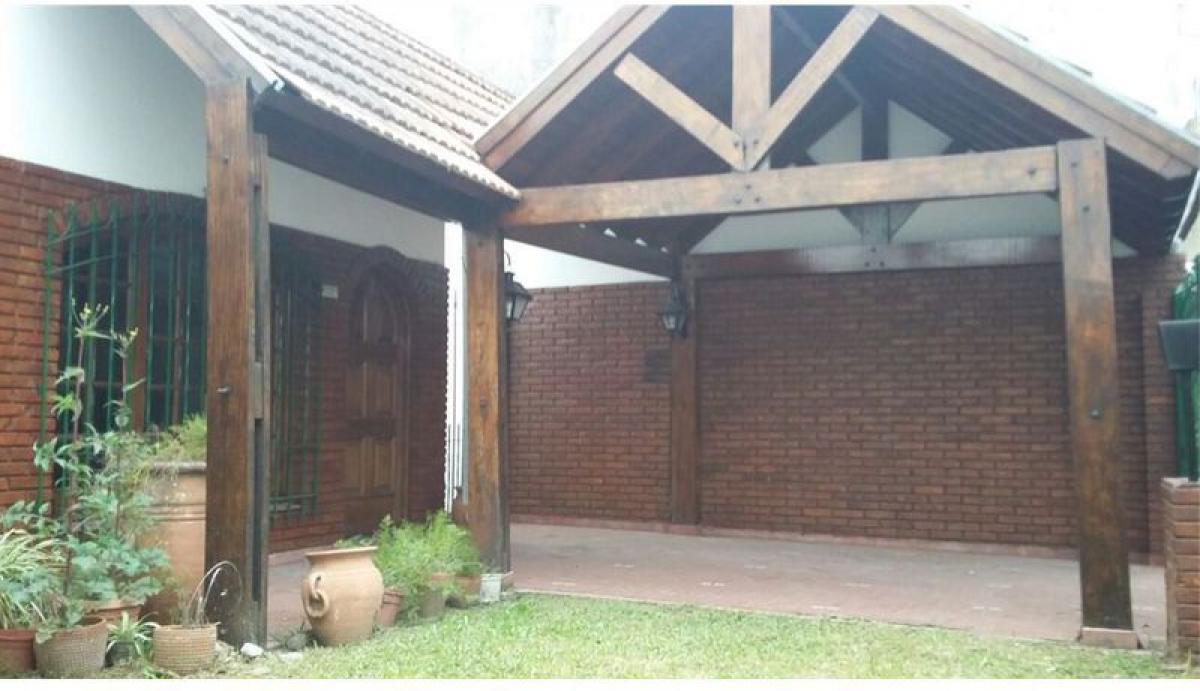 4 bedrooms House in Moron, Argentina No. 10466