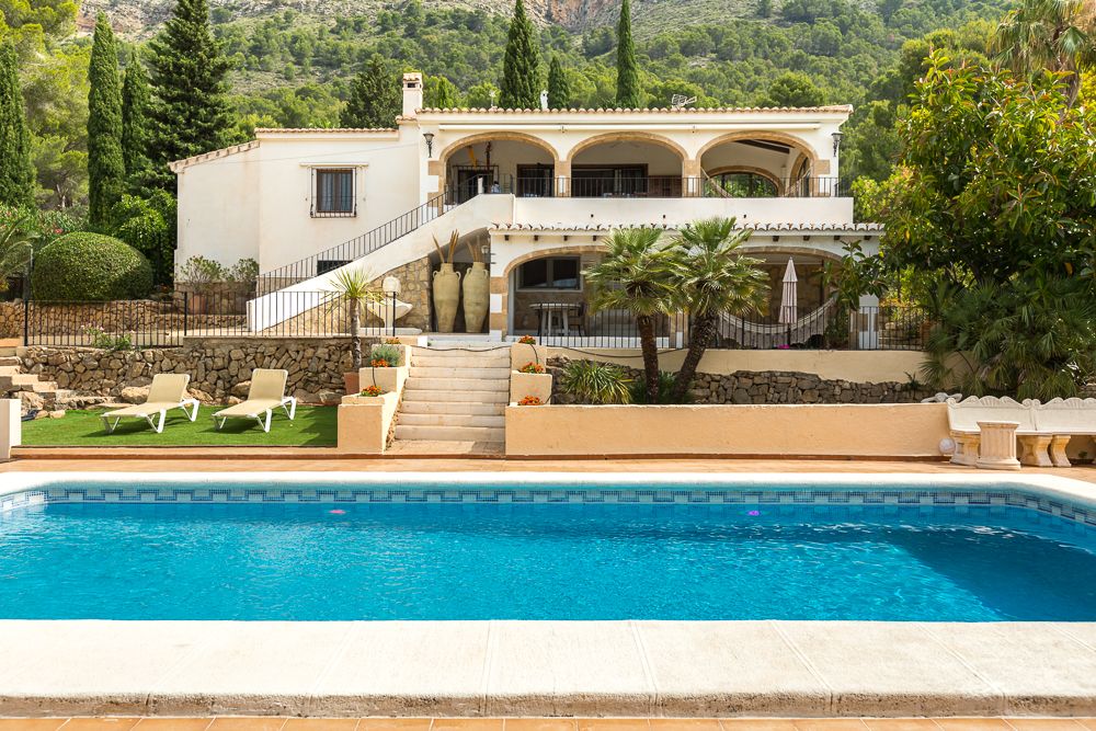 Вилла с 3 спальнями в Аликанте, Испания № 70794