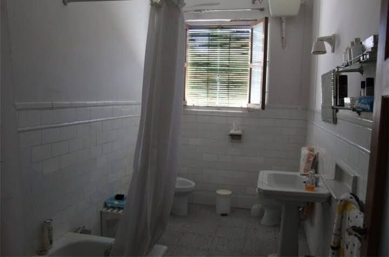 11 chambres Appartement à Baza, Spain No. 161018