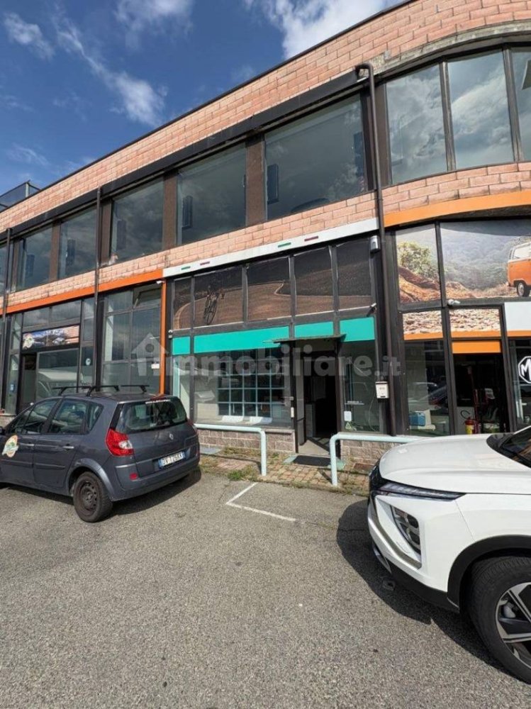 2 rooms Commercial property in Avigliana, Italy No. 351830