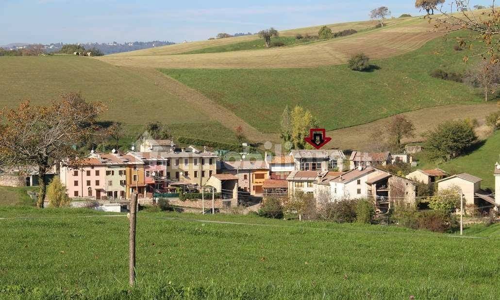 1 room Warehouse in Roveré Veronese, Italy No. 267433