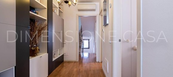 8 rooms House in Cavezzo, Italy No. 35969 4