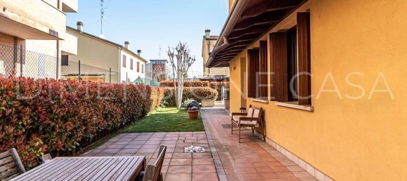 8 rooms House in Cavezzo, Italy No. 35969 14