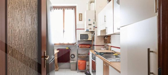 3-salle Appartement à Cabiate, Italy No. 30186 33