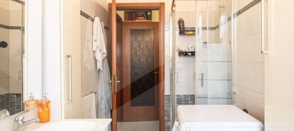 3-salle Appartement à Cabiate, Italy No. 30186 3