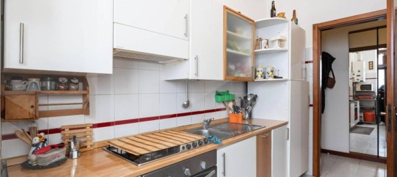 3-salle Appartement à Cabiate, Italy No. 30186 27