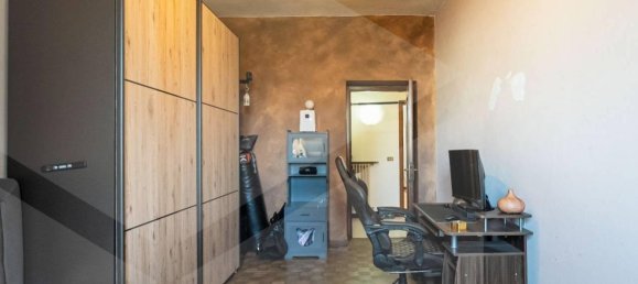3-salle Appartement à Cabiate, Italy No. 30186 49