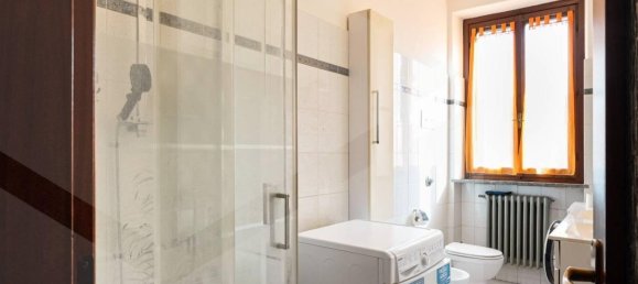 3-salle Appartement à Cabiate, Italy No. 30186 66