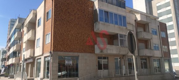 3 bedrooms Penthouse in Povoa de Varzim, Portugal No. 13489 3