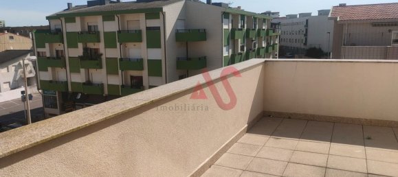 3 bedrooms Penthouse in Povoa de Varzim, Portugal No. 13489 26