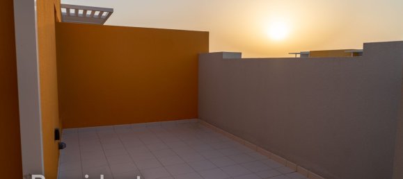 3 bedrooms Townhouse in Dubai, UAE No. 3399 13