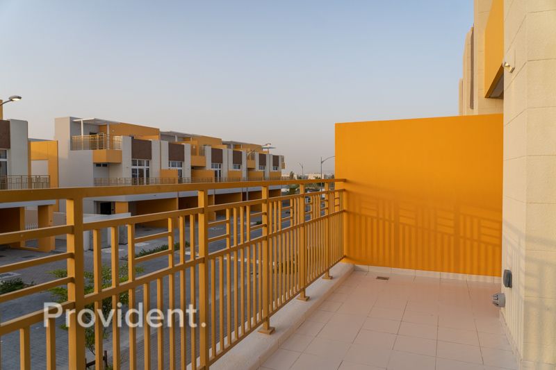 3 bedrooms Townhouse in Dubai, UAE No. 3399