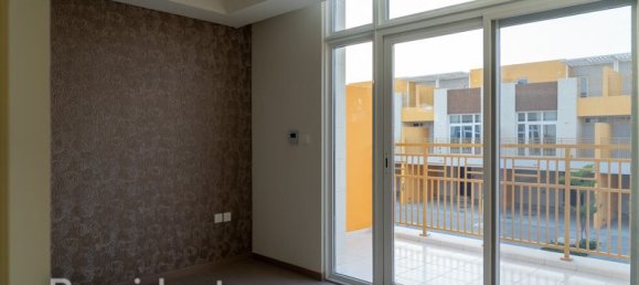 3 bedrooms Townhouse in Dubai, UAE No. 3399 10