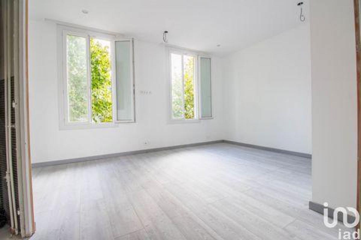 3 bedrooms House in Nice, France No. 6439