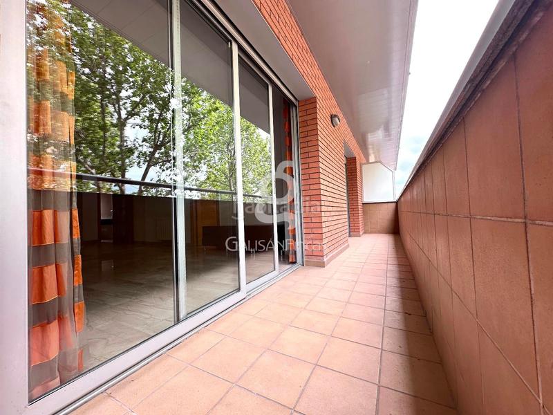 3 bedrooms Apartment in Cornella De Llobregat, Spain No. 158209