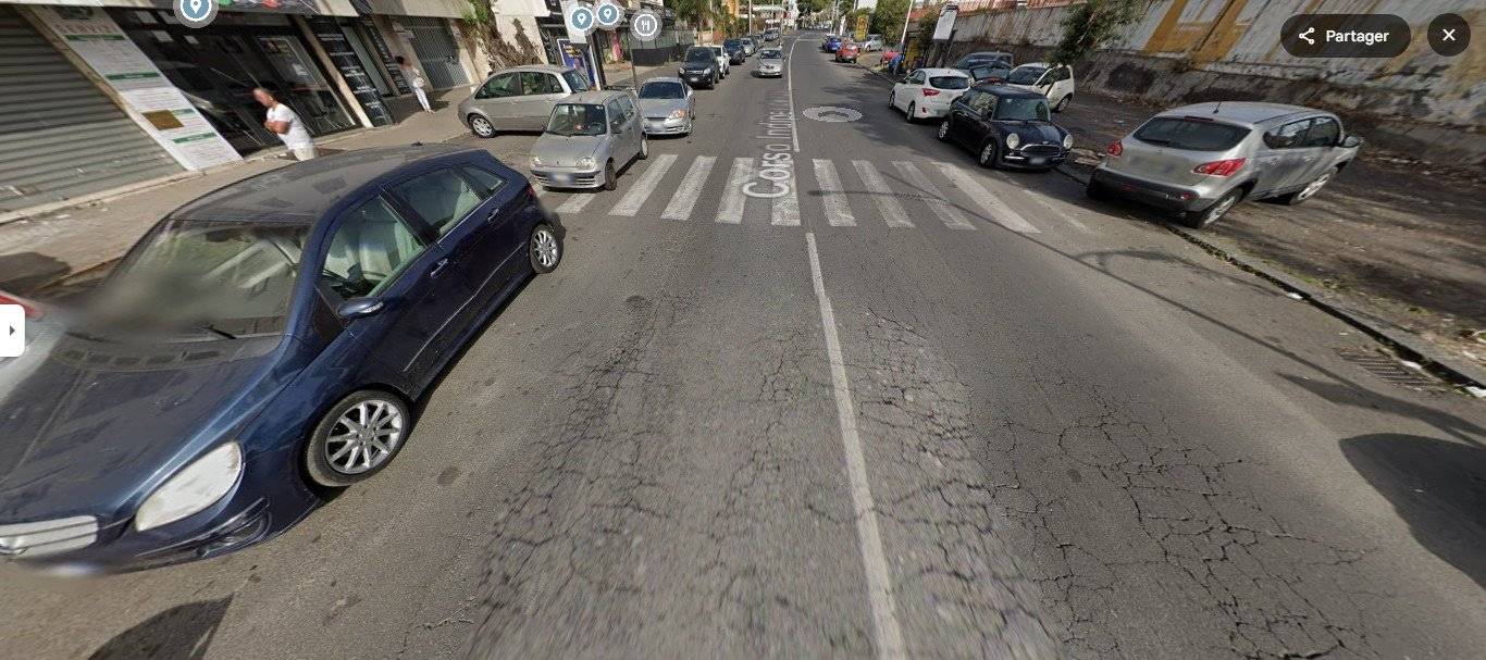 Квартира с 2 спальнями в Катания, Италия № 374039