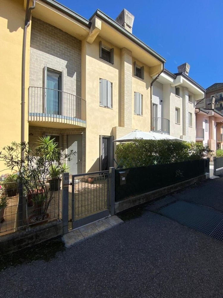 Villa de 3 divisões em Cerea, Italy N.º 289712