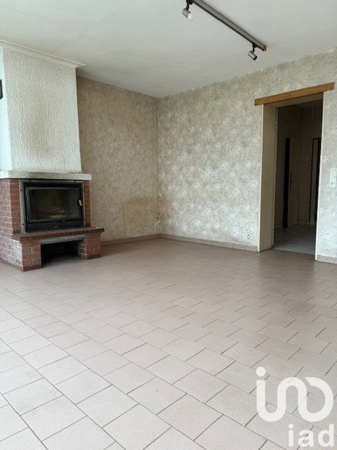 Adosado de 5 habitaciónes en Avion, France No. 52470