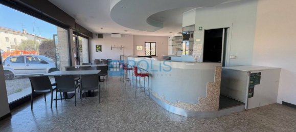 Propriété commerciale à Udine, Italy 100m² No. 360033 8