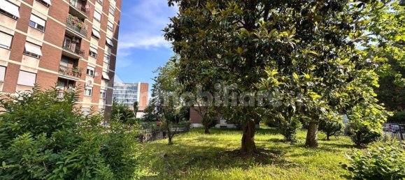 14m² Garage in Milan, Italy No. 273918 4