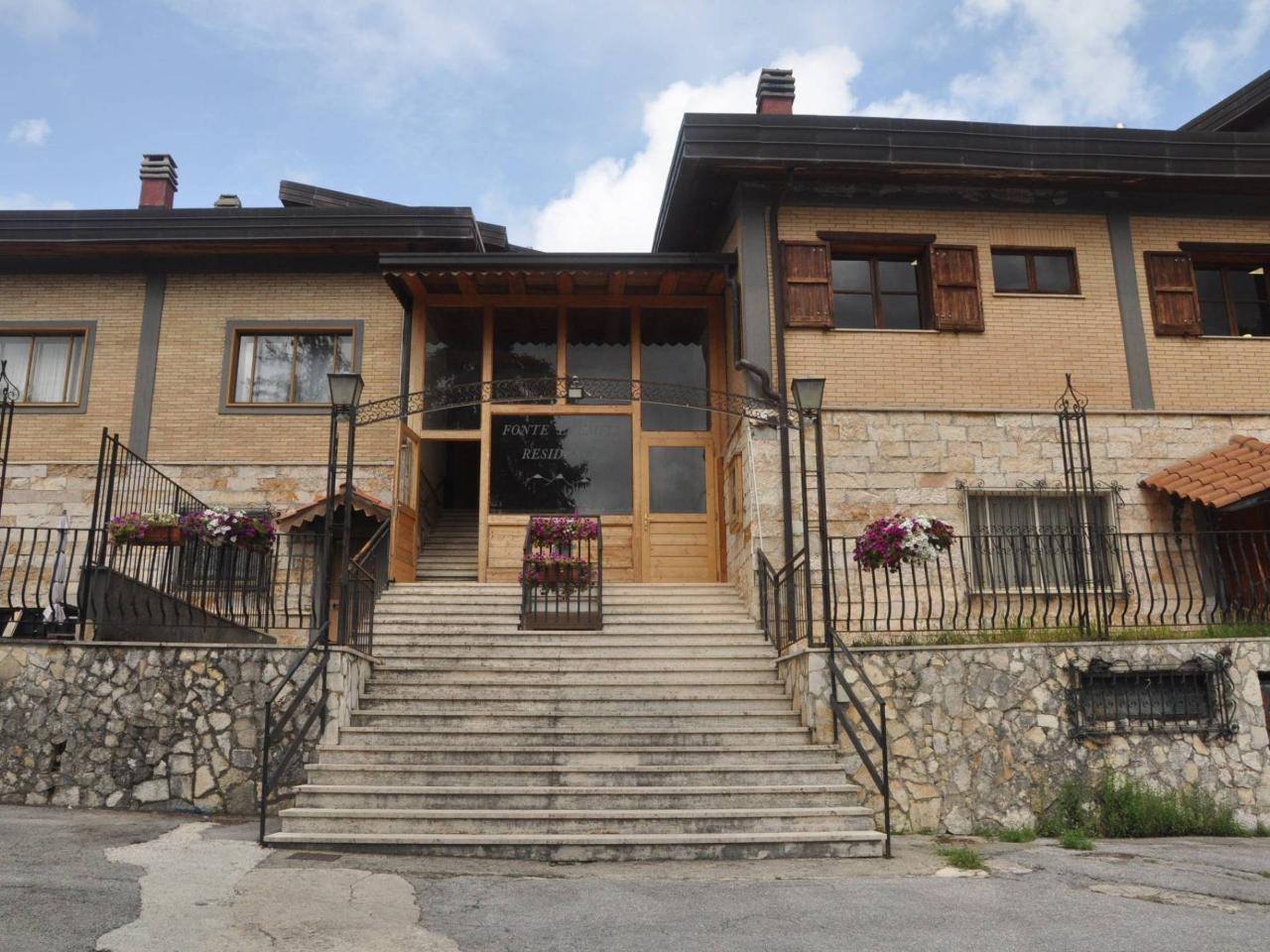 4-salle Appartement à Roccaraso, Italy No. 120379