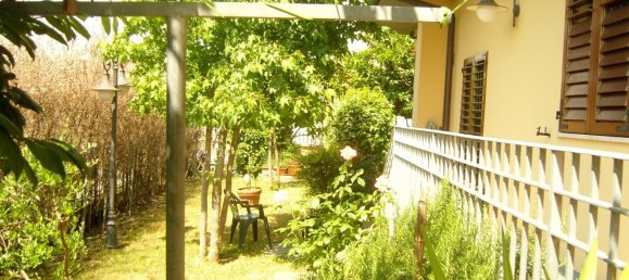9 rooms House in Santa Maria a Monte, Italy No. 256062 25