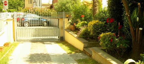 9 rooms House in Santa Maria a Monte, Italy No. 256062 19