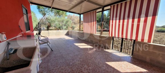 2 bedrooms Villa in Syracuse, Italy No. 242393 2