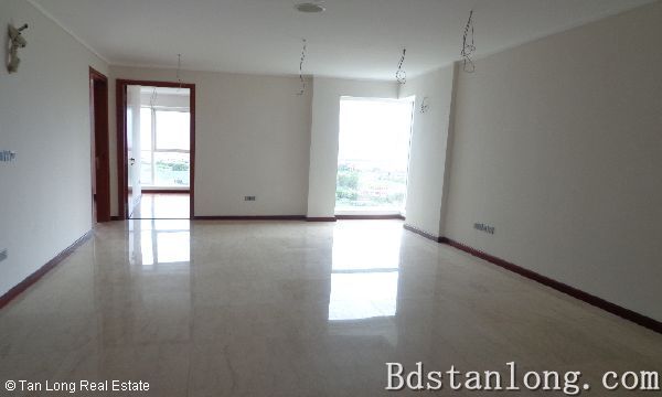 3 bedrooms Apartment in Tay Ho, Vietnam No. 6998