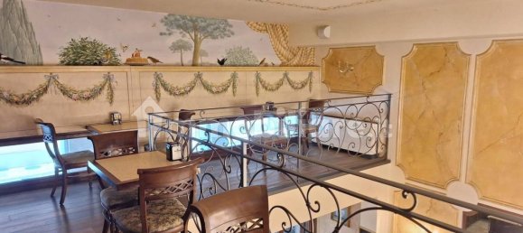 267m² Commercial property in Ravenna, Italy No. 317014 3