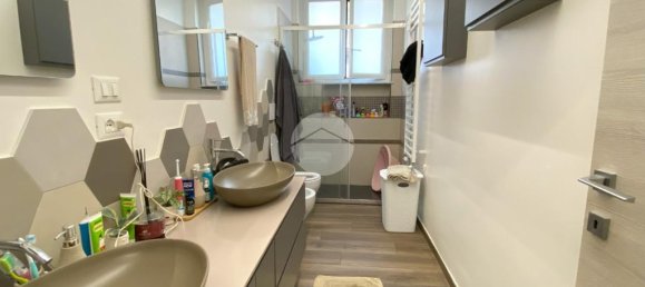 Квартира с 2 спальнями в Генуя, Италия № 353043 15