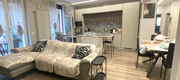 Квартира с 2 спальнями в Генуя, Италия № 353043 4