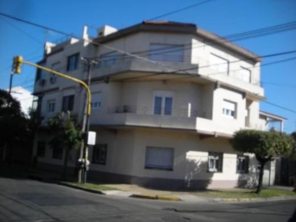 2 bedrooms Apartment in Vicente Lopez, Argentina No. 11100
