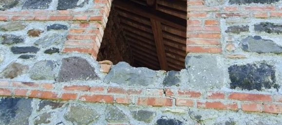 Studio in Radicofani, Italy No. 1422 8