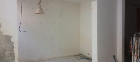 2 rooms Commercial property in Poggibonsi, Italy No. 99146 2