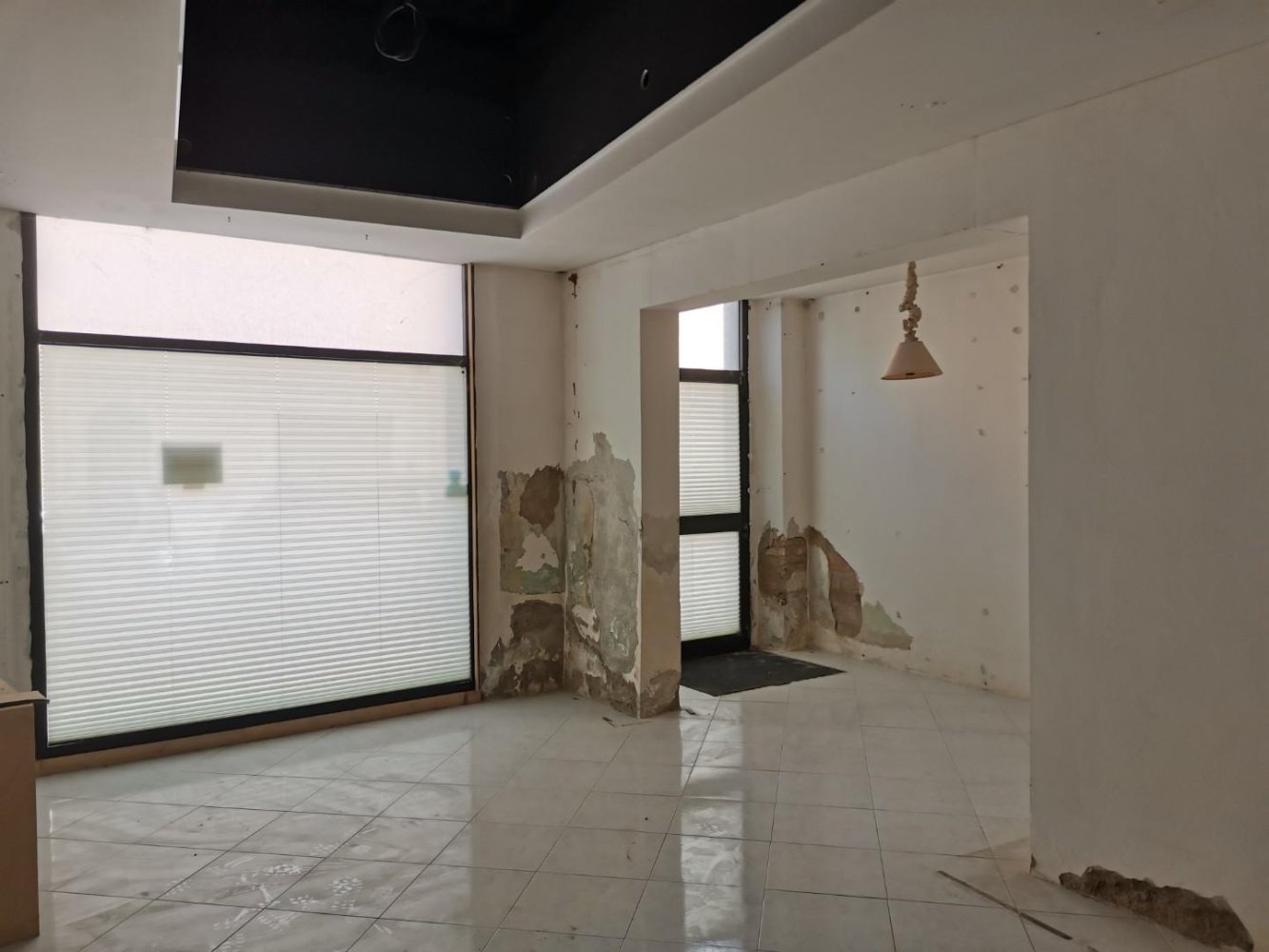 2 rooms Commercial property in Poggibonsi, Italy No. 99146