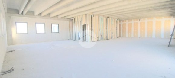 Oficina en Cazzago San Martino, Italy 775 m² No. 151448 11