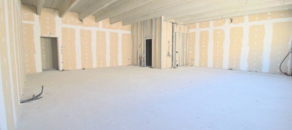 Oficina en Cazzago San Martino, Italy 775 m² No. 151448 8