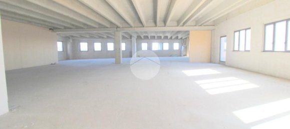 Oficina en Cazzago San Martino, Italy 775 m² No. 151448 2