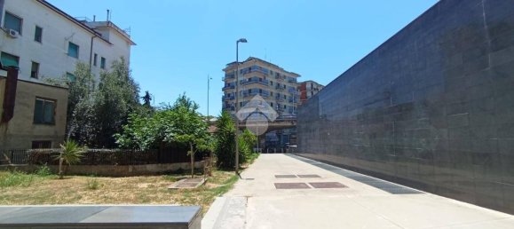 Коммерческая недвижимость с 2 комнатами в Козенца, Италия № 41592 9